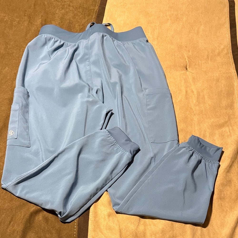 Easy Stretch Slate Blue V-Neck Scrub Top - Picture 7 of 7